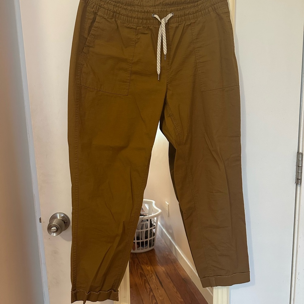 Women’s Vuori caramel brown drawstring ankle pants